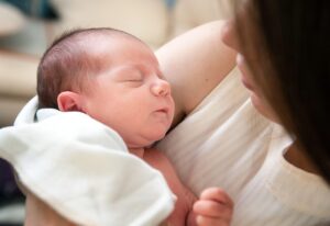 10 idées de cadeaux personnalisés pour fêter l’arrivée d’un bébé